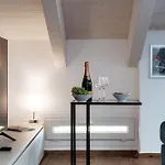 Amazing Attic On Harbour