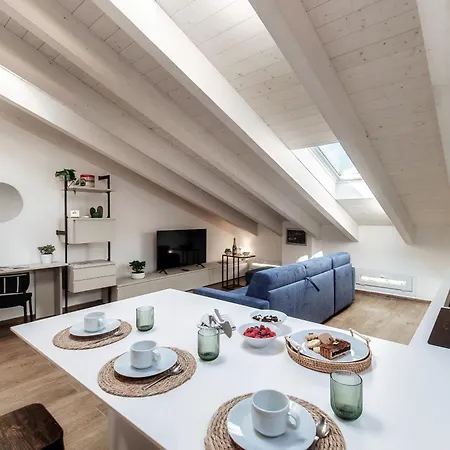 شقة Amazing Attic On Harbour كومو