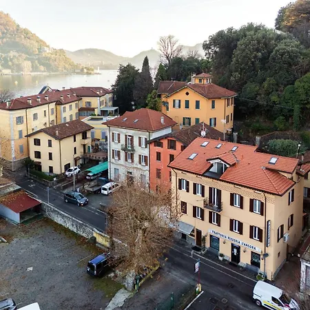Amazing Attic On Harbour