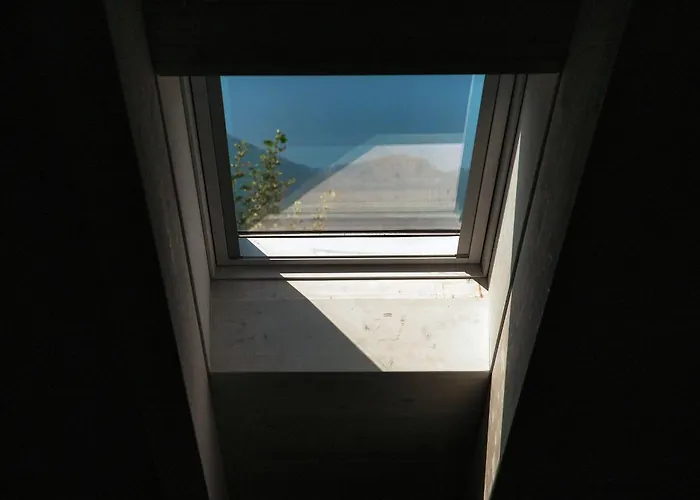 Amazing Attic On Harbour