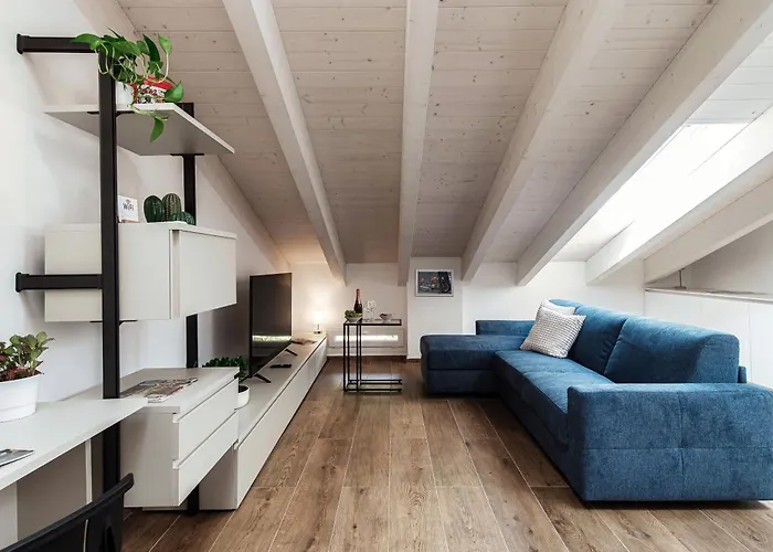 Amazing Attic On Harbour
