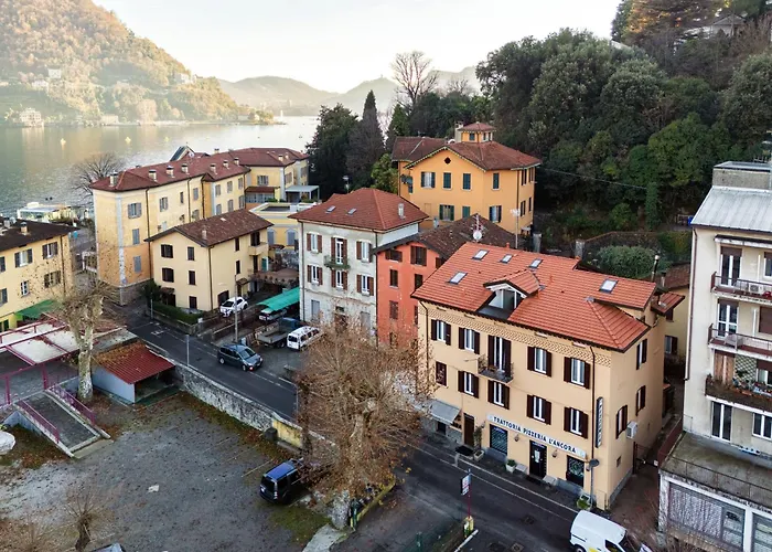 Amazing Attic On Harbour