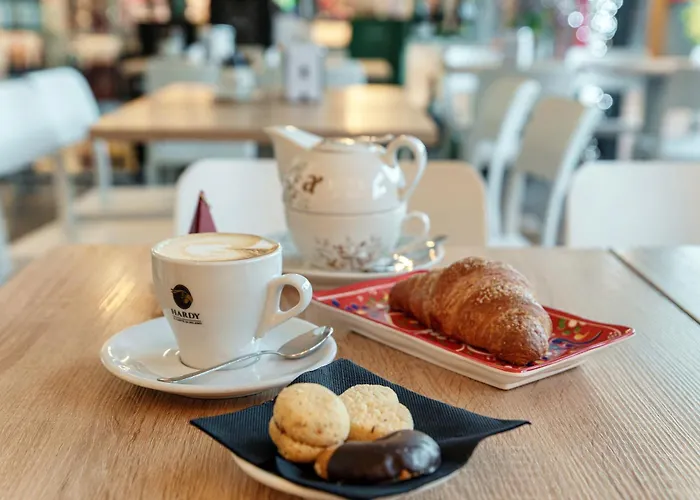 Amazing Attic On Harbour *