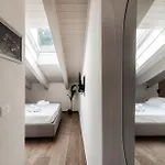 Amazing Attic On Harbour *