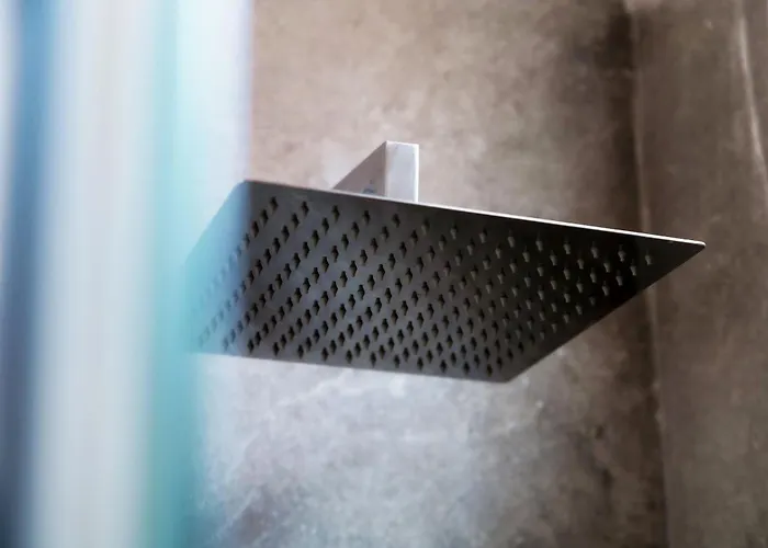 Апартаменты Amazing Attic On Harbour Комо