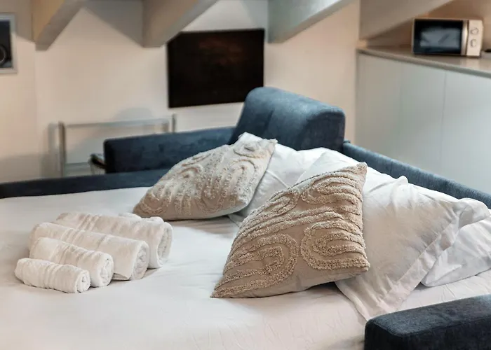 Апартаменты Amazing Attic On Harbour *